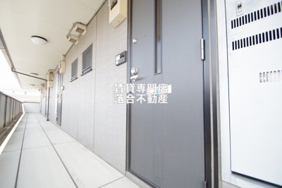 【エントランス】 | カーサベルデ | ゆとりのあるエントランス