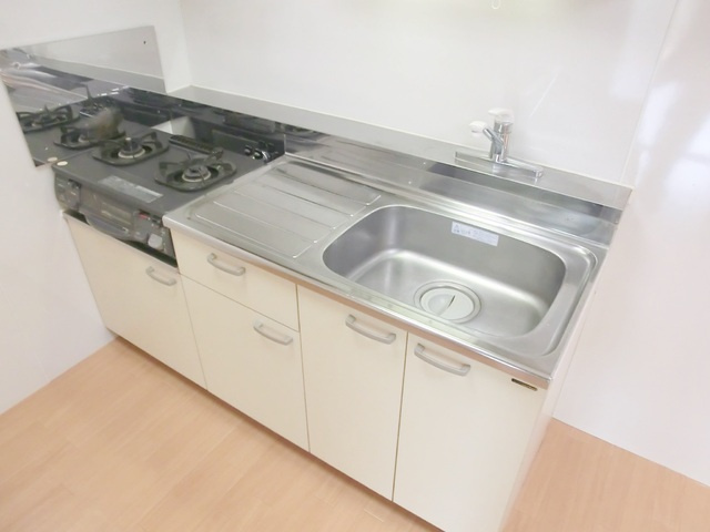 メゾン細田のキッチン|2口ガスコンロ設置可のキッチンです。