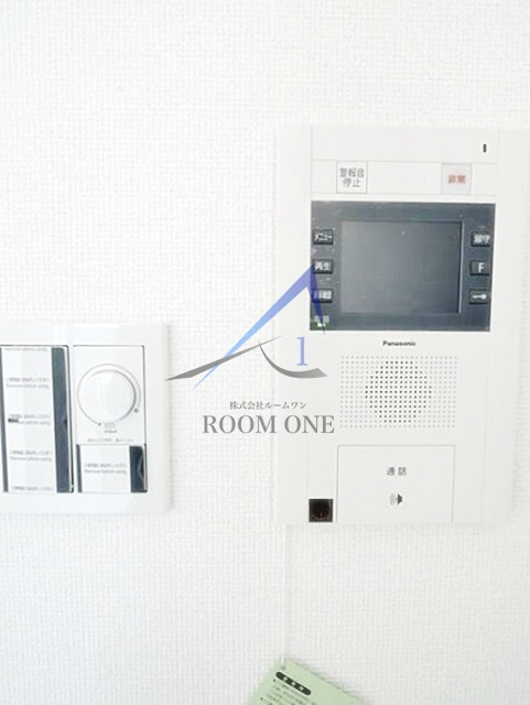 プレール・ドゥーク向島のセキュリティ|モニター付きインターホンです。