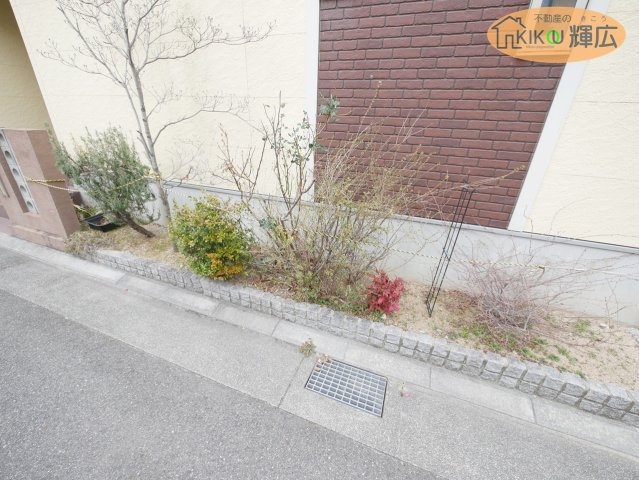 高砂市阿弥陀町北池　中古戸建の庭