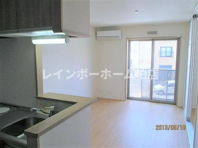 担当エリアのルームアドバイザーが直接対応いたしますの居間・リビング|ゆったり過ごせる居間です