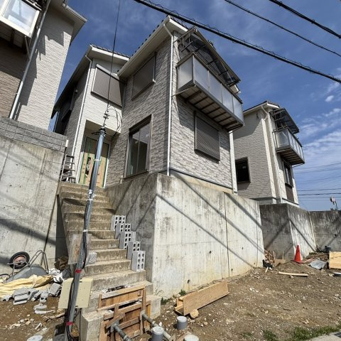 太秦緑ヶ丘戸建の外観