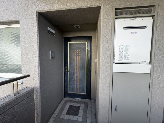 ベルメゾン末広の玄関|ベルメゾン末広