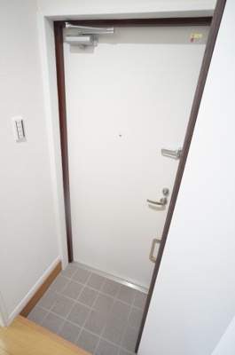 【玄関】 | ニュートリノ要 | ※同物件・同タイプの写真です。