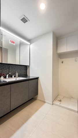 THE TOKYO TOWERSのランドリースペース