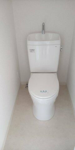 メゾン・ドール氷川台のトイレ