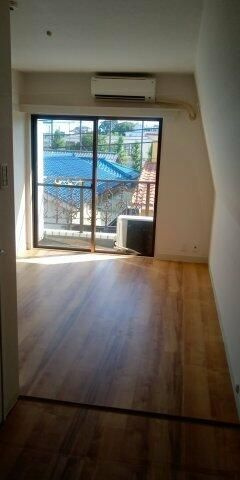 メゾン・ドール氷川台の寝室