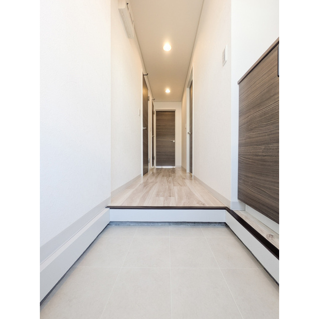 第五山中マンションの玄関