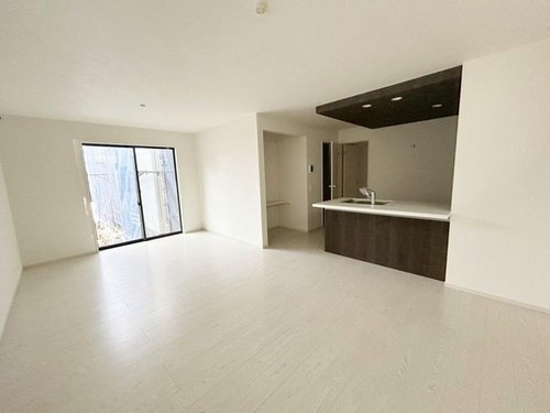 西宮市浜甲子園1丁目　新築戸建3区画の居間・リビング
