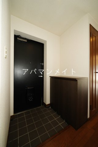 【玄関】 | ハイツ東戸塚ⅡＢ号棟 | 収納もある玄関です