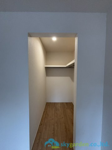 小田原市小竹　新築戸建　全2号棟1号棟の収納