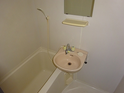 【浴室】 | レオパレスラフィネ | 画像8