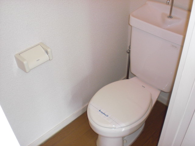 【トイレ】 | レオパレスラフィネ | 画像9