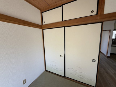  | ビラ―ジュハットリ　