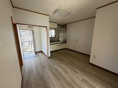  | ビラ―ジュハットリ　