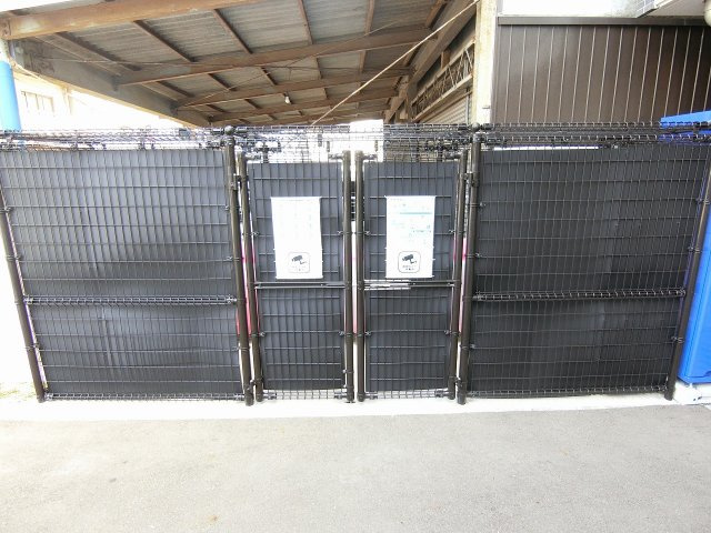 at.east（エイティ・イースト）のその他共用部分|敷地内にごみ置き場があります。