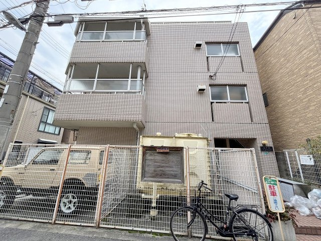 北中島マンションの外観