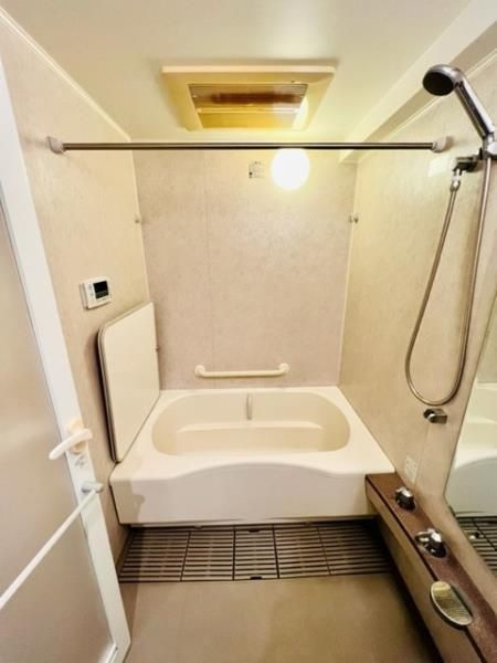 ウヴラージュ広尾の浴室