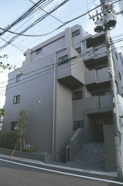 ルーブル中野新橋参番館のエントランス