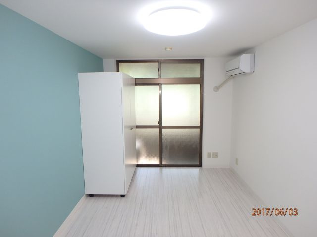 第一伸和マンションの洋室