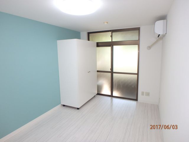 第一伸和マンションの洋室