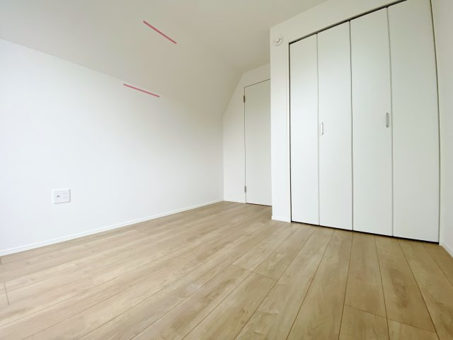 板橋区上板橋2丁目 全4棟 1号棟の洋室|3階5帖洋室
2面開口の明るく快適な洋室です(1号棟)