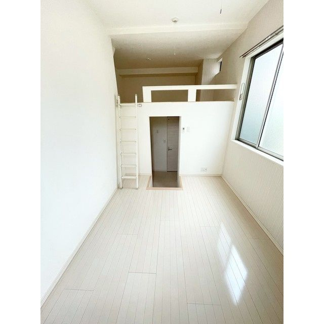 セレーナあらかわ遊園の居間・リビング