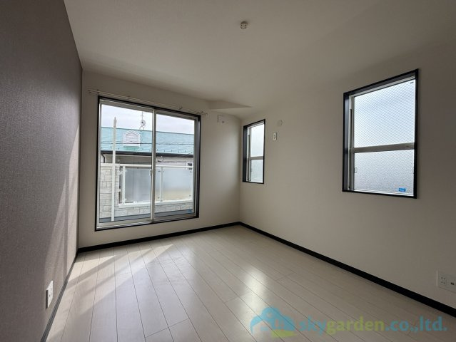 平塚市田村　中古戸建の洋室