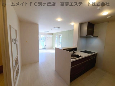 【居間・リビング】 | gracia nave(グレーシア ナヴィ) | ※イメージ　同物件・別号室の写真です
