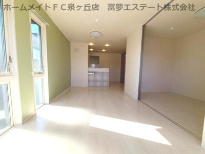 【居間・リビング】 | gracia nave(グレーシア ナヴィ) | ※イメージ　同物件・別号室の写真です