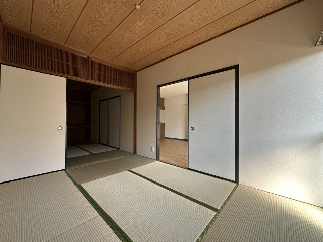ネオハイツ垂水の和室