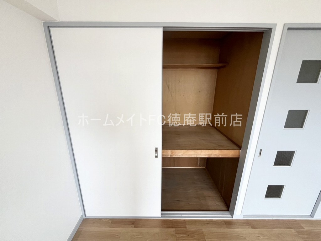 鶴見緑地ハイツ弐番館の収納