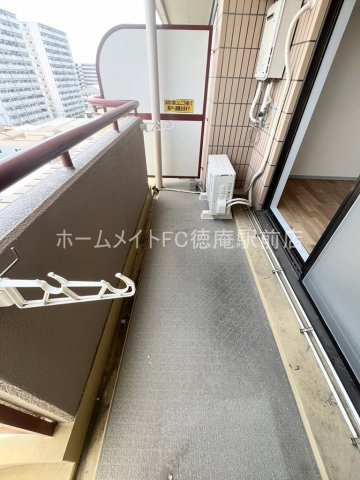 鶴見緑地ハイツ弐番館のバルコニー