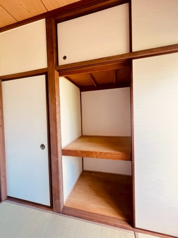 山手6丁目貸家の収納