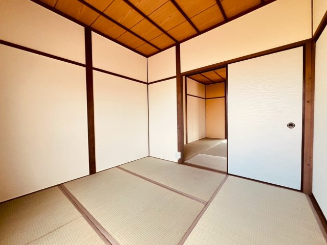 山手6丁目貸家の和室