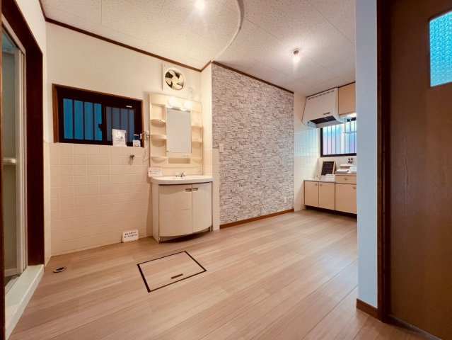 山手6丁目貸家の居間・リビング