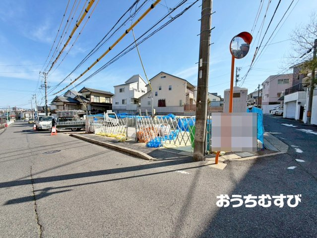 守山区大屋敷004(全4棟)の前面道路含む現地写真