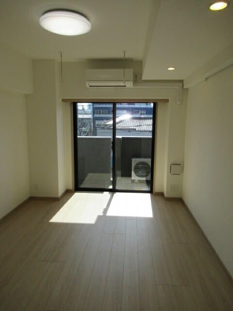 ルーブル板橋泉町壱番館の居間・リビング