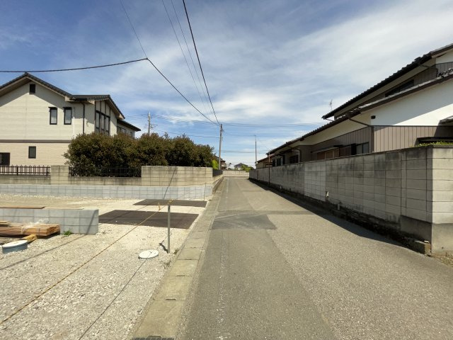新築戸建・新築建売　太田市新田上江田町第1　綿打小学校・綿打中学校の前面道路含む現地写真