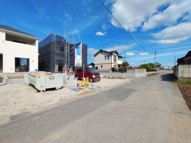 新築戸建・新築建売　太田市新田上江田町第1　綿打小学校・綿打中学校の前面道路含む現地写真