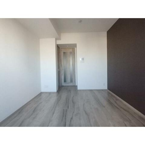 SQUARE CITY TSURUMI VEELKLEURIGの居間・リビング