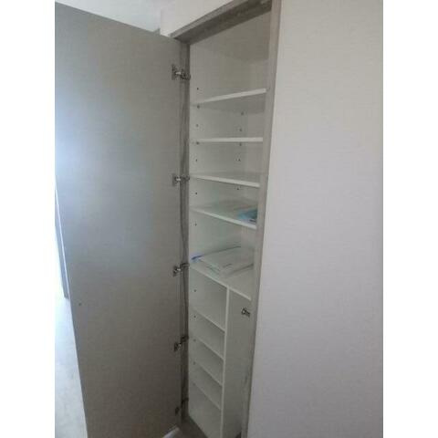 SQUARE CITY TSURUMI VEELKLEURIGの玄関