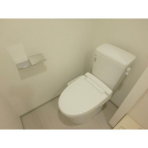 SQUARE CITY TSURUMI VEELKLEURIGのトイレ