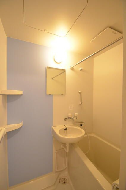 サン・アベニュー成増の浴室