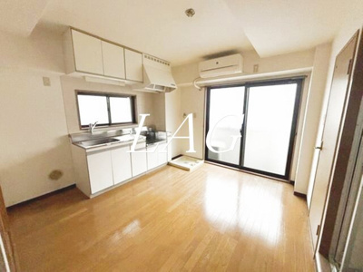 【居間・リビング】 | エクセルピア羽田２番館 | 洋室のお部屋です。