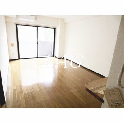 【居間・リビング】 | クレストコート | 洋室のお部屋です。