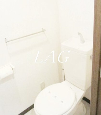 【トイレ】 | クレストコート | トイレです。