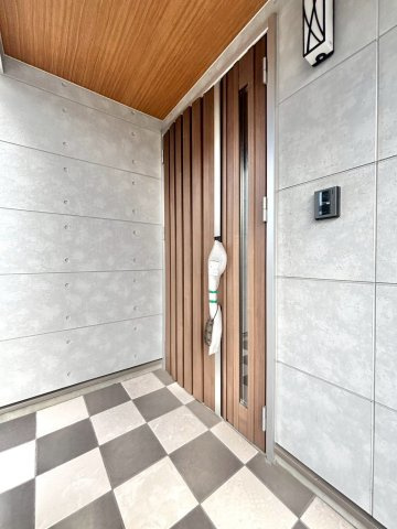 桜戸建Ａのエントランス