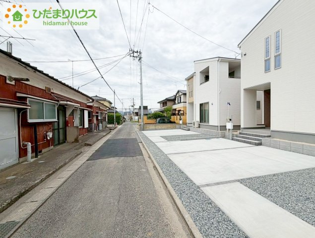 郡山市亀田２丁目第２　新築戸建　2号棟の前面道路含む現地写真|車通りも少ないので運転が苦手な方でも安心して駐車できます