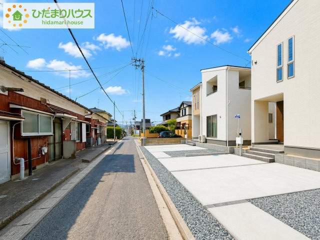 郡山市亀田２丁目第２　新築戸建　2号棟の前面道路含む現地写真|車通りも少ないので運転が苦手な方でも安心して駐車できます